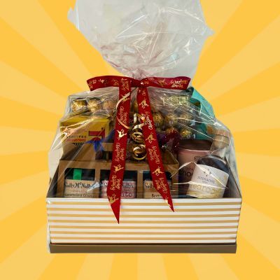 8th Prize - Triple relish, Ferrrero, schnapps + other items